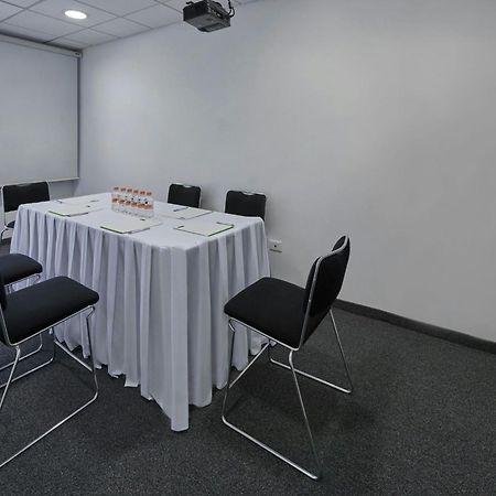 City Express Junior By Marriott Toluca Zona Industrial Exterior foto