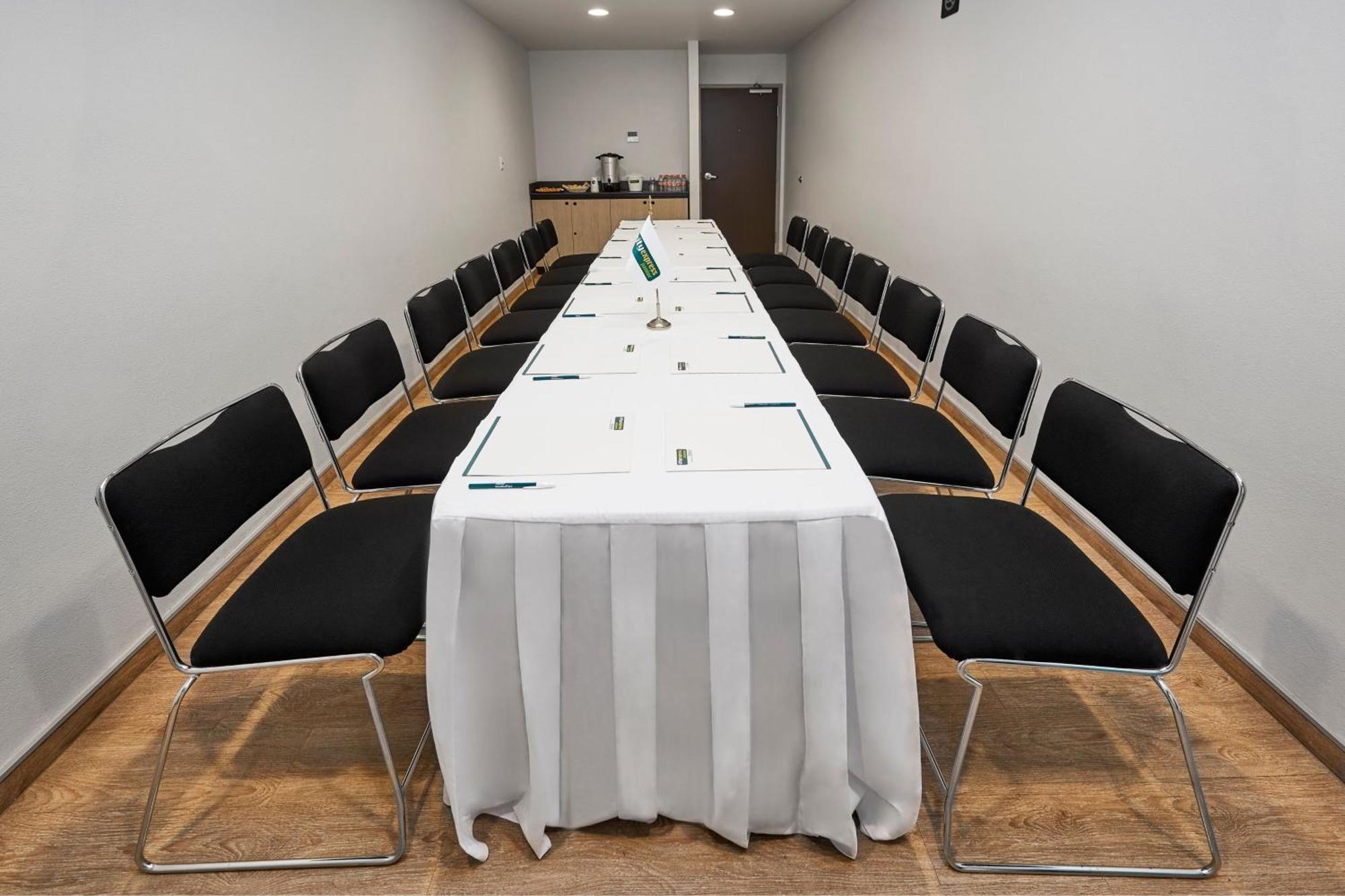 City Express Junior By Marriott Toluca Zona Industrial Exterior foto