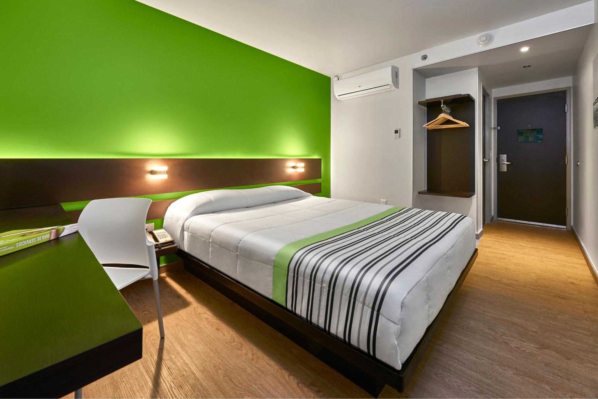 City Express Junior By Marriott Toluca Zona Industrial Exterior foto