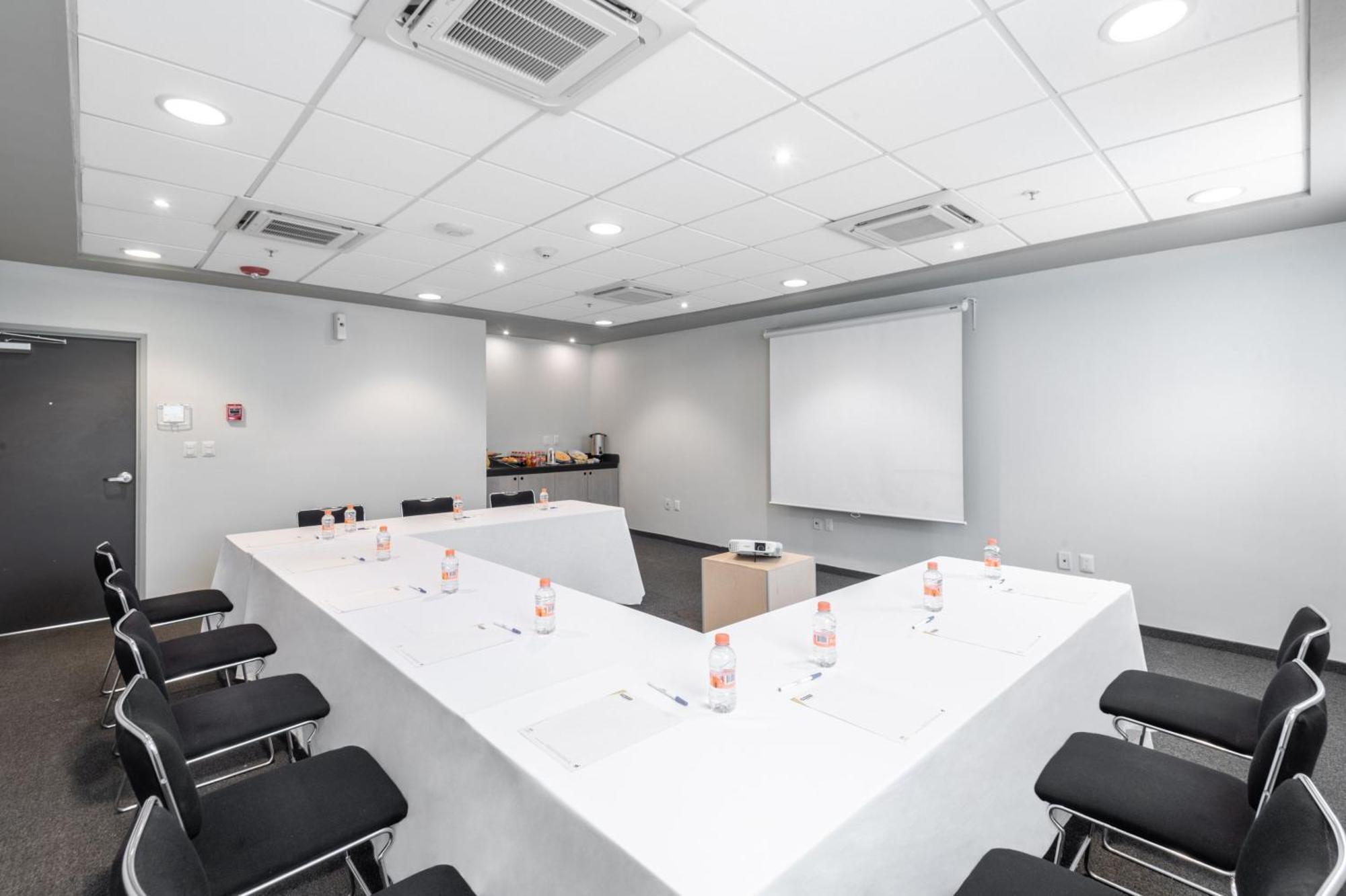 City Express Junior By Marriott Toluca Zona Industrial Exterior foto