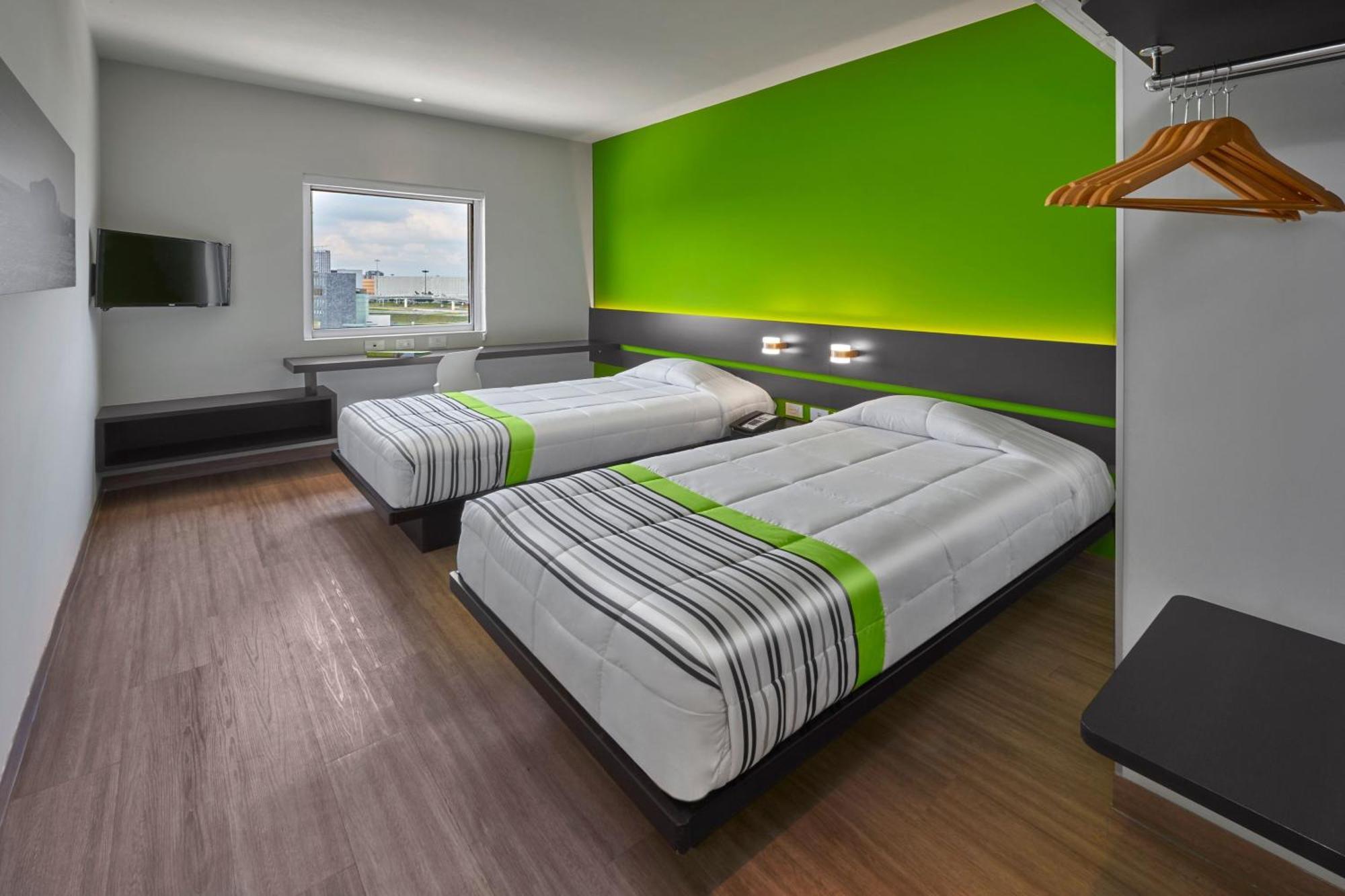 City Express Junior By Marriott Toluca Zona Industrial Exterior foto