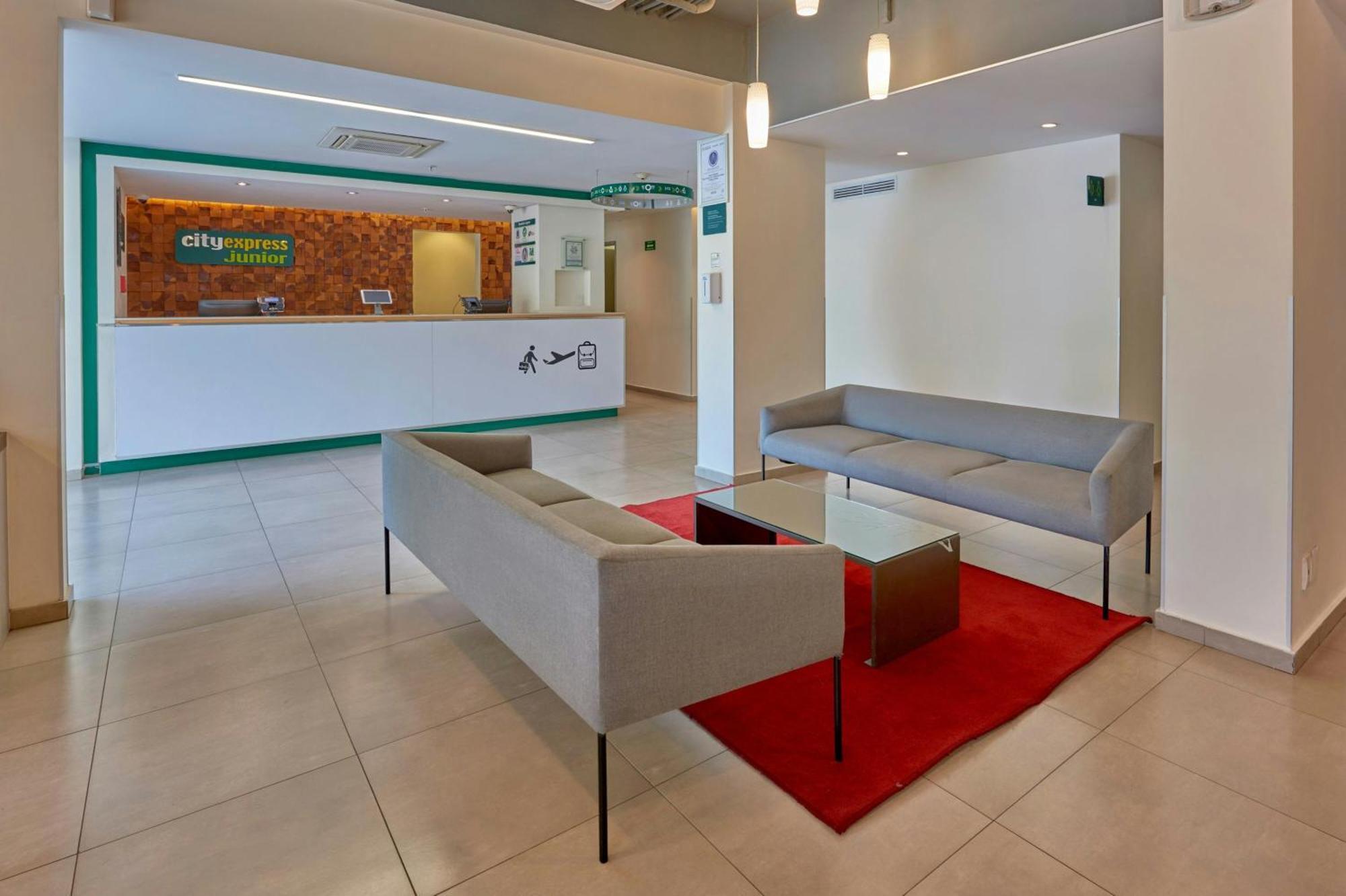 City Express Junior By Marriott Toluca Zona Industrial Exterior foto