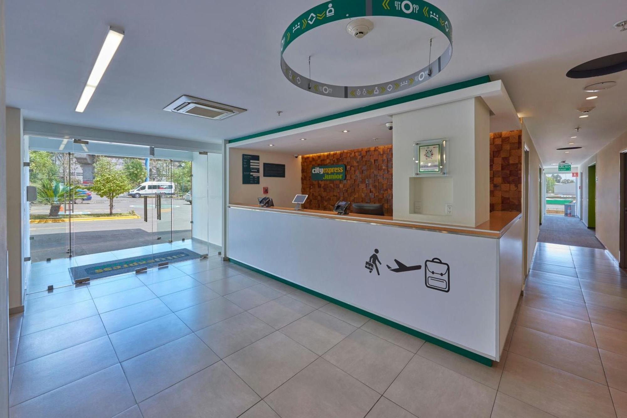 City Express Junior By Marriott Toluca Zona Industrial Exterior foto